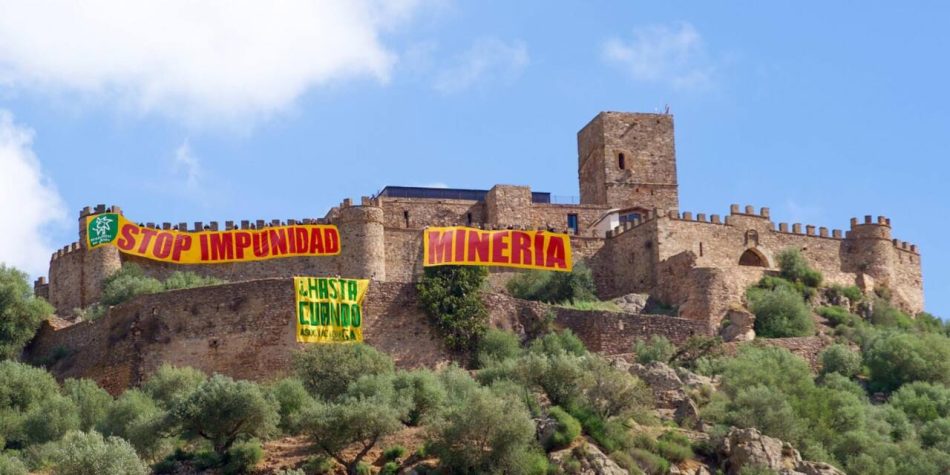 Las organizaciones participantes en el primer encuentro contra los impactos del extractivismo exigen en Alconchel el fin de la impunidad de la minería