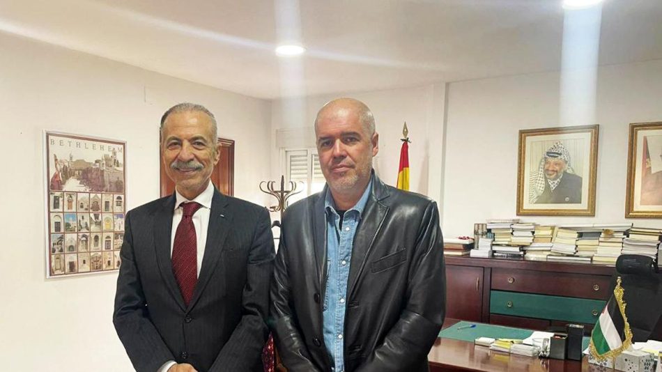 El embajador de Palestina en España Husni Abdel Wahed recibe a Unai Sordo