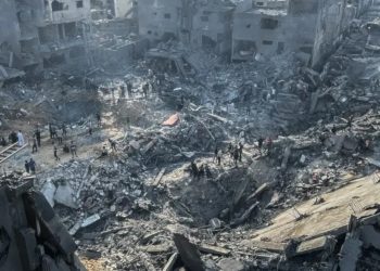 “Israel” ataca una escuela en Gaza con bombas de fósforo