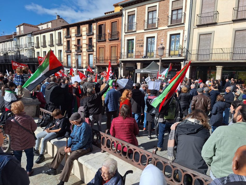 Cientos de personas se manifiestan en Alcalá de Henares en solidaridad con el pueblo palestino