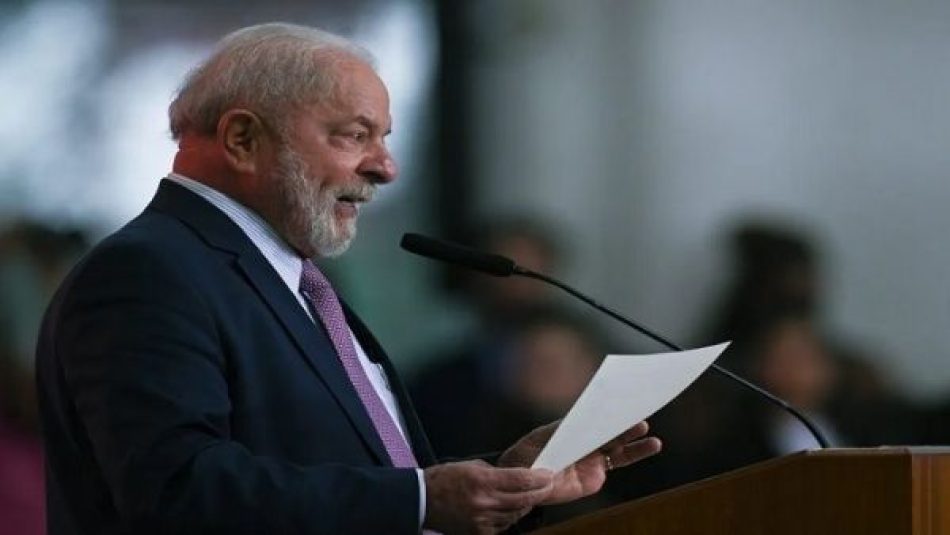 Lula pide a argentinos votar por un presidente a quien le guste la democracia