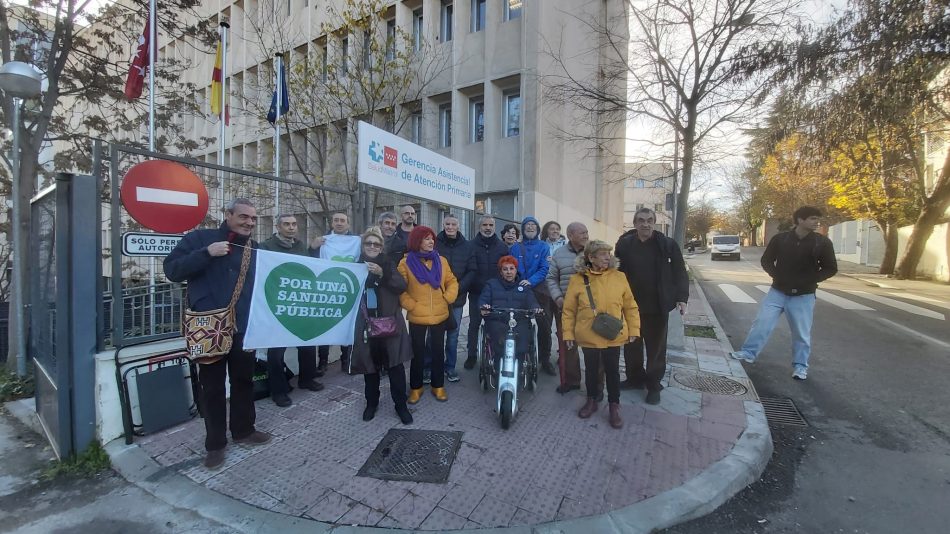 Vecinos/as de Carabanchel inician un encierro en dependencias de la Gerencia de Atención Primaria del Sermas en protesta contra el abandono del Centro de Salud Abrantes y en defensa de la Sanidad Pública