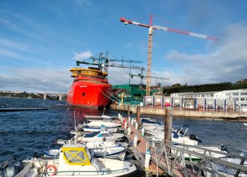 El Principado de Asturias sigue manteniendo una actitud de opacidad sobre el proyecto de reordenación previsto para el puerto de Figueras, Castropol