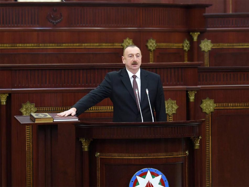 Aliyev jura su cargo para un quinto mandato en Azerbaiyán