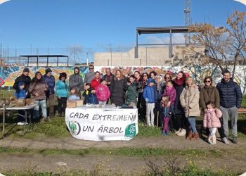 Llevan a cabo actividades de repoblación forestal en la comarca centro-este de la región extremeña