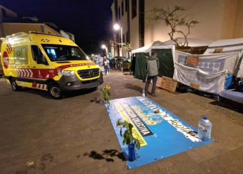 Solidaridad con las compañeras en huelga de hambre y el campamento “Canarias se agota” en La Laguna