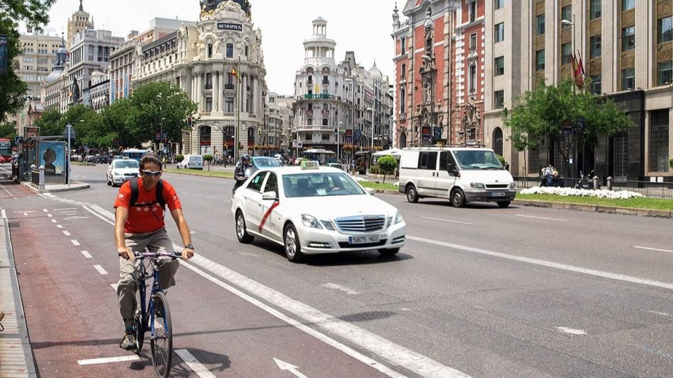 Instan al Ayuntamiento de Madrid a implantar mejoras en el sistema de carril bici