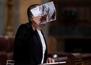 Nahuel González reprocha al PP y a Vox que “ustedes nos odian” y “buscan volver al gris desde los gobiernos autonómicos y dejar en la cuneta a miles de personas por demócratas”