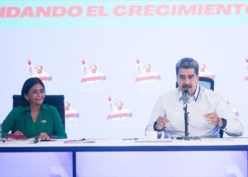 Maduro: Venezuela sale adelante, pese a 930 sanciones occidentales