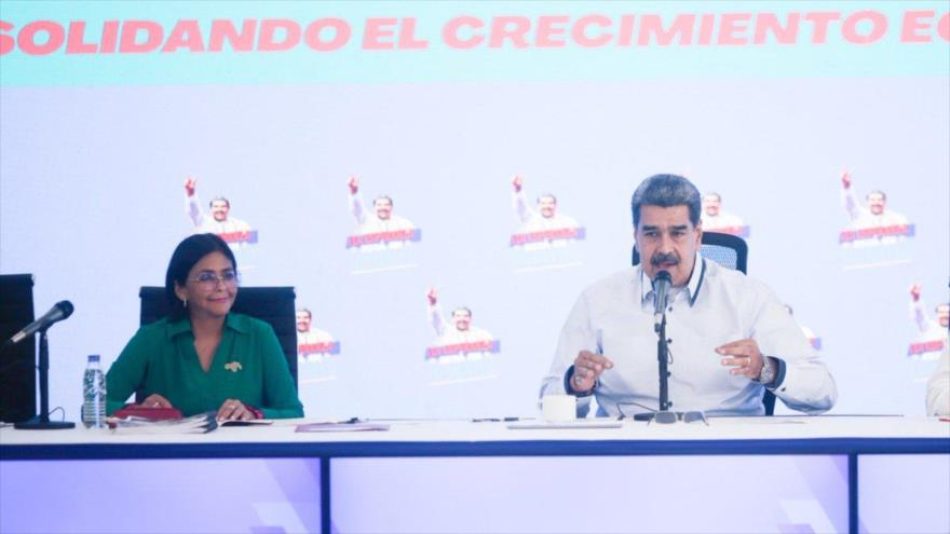 Maduro: Venezuela sale adelante, pese a 930 sanciones occidentales