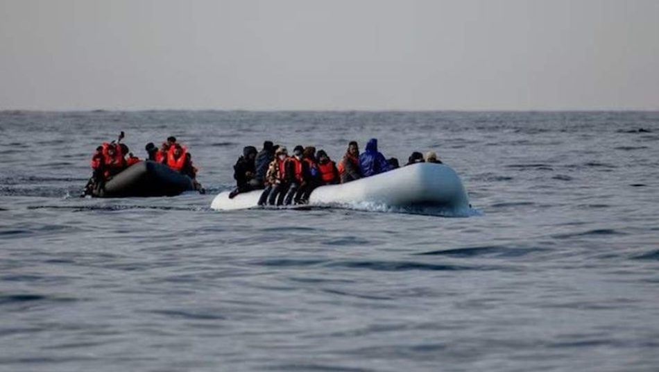 Mueren 49 migrantes africanos en naufragio frente a costas de Yemen