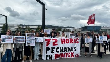 Inditex denuncia e manda desaloxar as traballadoras pechadas na súa sede
