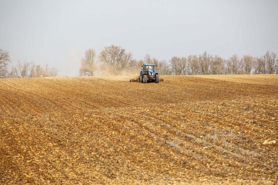 Sumar plantea una Política Agraria Común (PAC) al servicio del futuro en el campo, no para el rentismo y la especulación