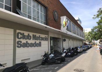 Retallen el 40% de la plantilla de neteja del Club Natació Sabadell