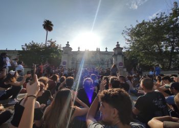 IU pide explicaciones a Interior por el “brutal desalojo de estudiantes encerrados en la Universidad de Sevilla para denunciar la masacre en Gaza y exigir la ruptura con Israel”