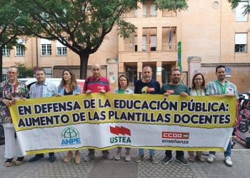 ANPE, USTEA y CCOO convocan una  concentración frente al Parlamento de Andalucía por el aumento de las plantillas docentes el 13 de junio