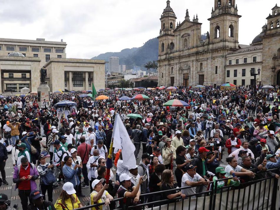 Protesta de maestros continúa por décimo día en Colombia