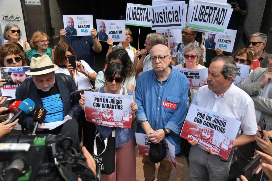 Agrupaciones de Periodistas se manifestaron para pedir la liberación del periodista Pablo González, encarcelado en Polonia