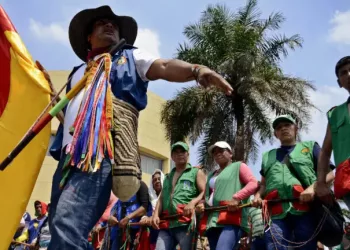 Organizaciones sociales exigen eliminar el paramilitarismo en Colombia