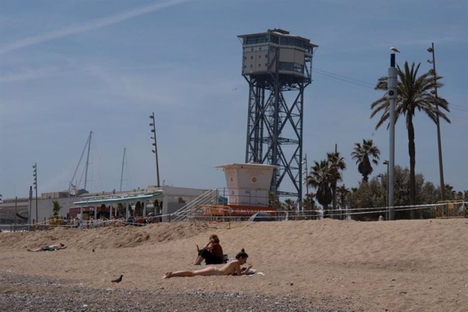 Barcelona y Badalona no recibirán el suplemento de arena para rehacer las playas este verano