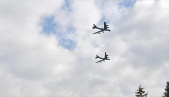 Cazas rusos ahuyentan a 2 bombarderos de EEUU sobre mar de Barents
