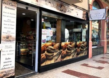 El juzgado de lo social de Málaga embarga cautelarmente a la panadería que vejó y despidió a un empleado por su orientación sexual