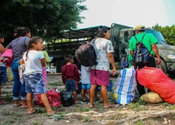 Violencia en Chiapas obliga a familias mexicanas a refugiarse en Guatemala