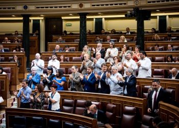 Enrique Santiago explica en el Congreso que “no frustramos la renovación imprescindible del Poder Judicial, pero tampoco votamos a favor de un pacto PP-PSOE con importantes deficiencias”