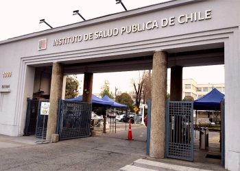 Crisis en el Instituto de Salud Pública de Chile: el ajuste económico que enferma a la población