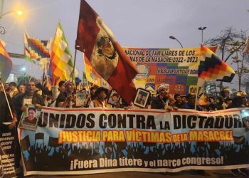 Miles de personas marchan en las calles de las principales ciudades de Perú contra el Gobierno