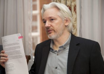 El silenciado ejemplo de la dignidad de Julian Assange