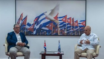 Partidos comunistas de Cuba y Grecia estrechan nexos