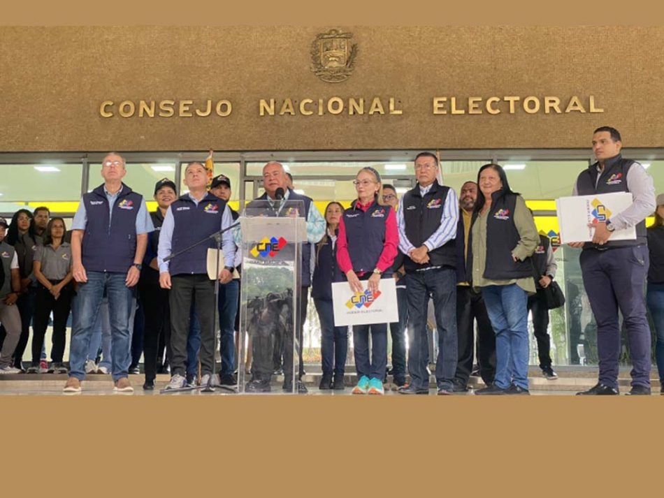 Venezuela blinda con simulacro sistema electoral para presidenciales