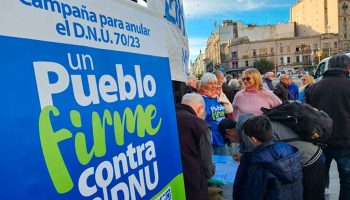 Continúa campaña contra decreto de presidente argentino