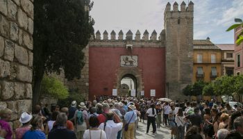 FACUA Sevilla critica el planteamiento del Ayuntamiento de una tasa turística diseñada por y para los operadores turísticos