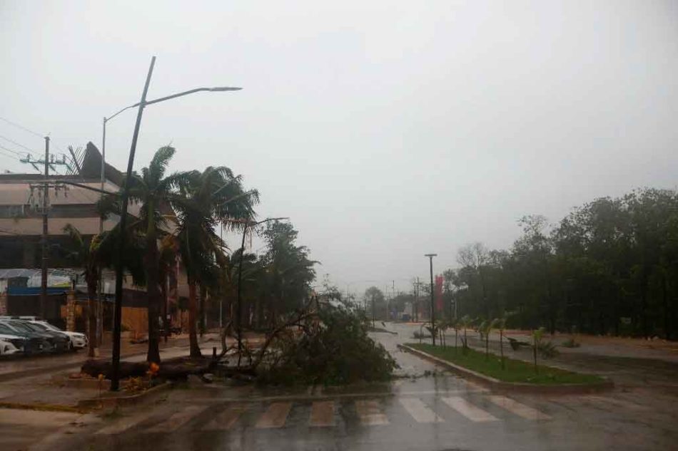 La tormenta Beryl se desplaza sobre la península de Yucatán