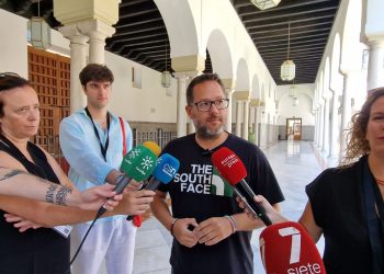 Adelante Andalucía: “Moreno Bonilla está en su peor crisis de Gobierno y de proyecto y lo ha demostrado destituyendo a las Consejeras de Educación y Sanidad”