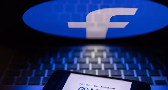 Bruselas acusa a Meta de imponer un modelo ilegal de ‘pago o consentimiento’ en publicidad de Instagram y Facebook