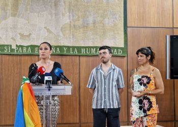 María Peláe recoge el premio “Orgullo Andalú” de Adelante Andalucía y habla en su discurso de la “andaluza consciente” frente al “patriarcado y al centralismo”