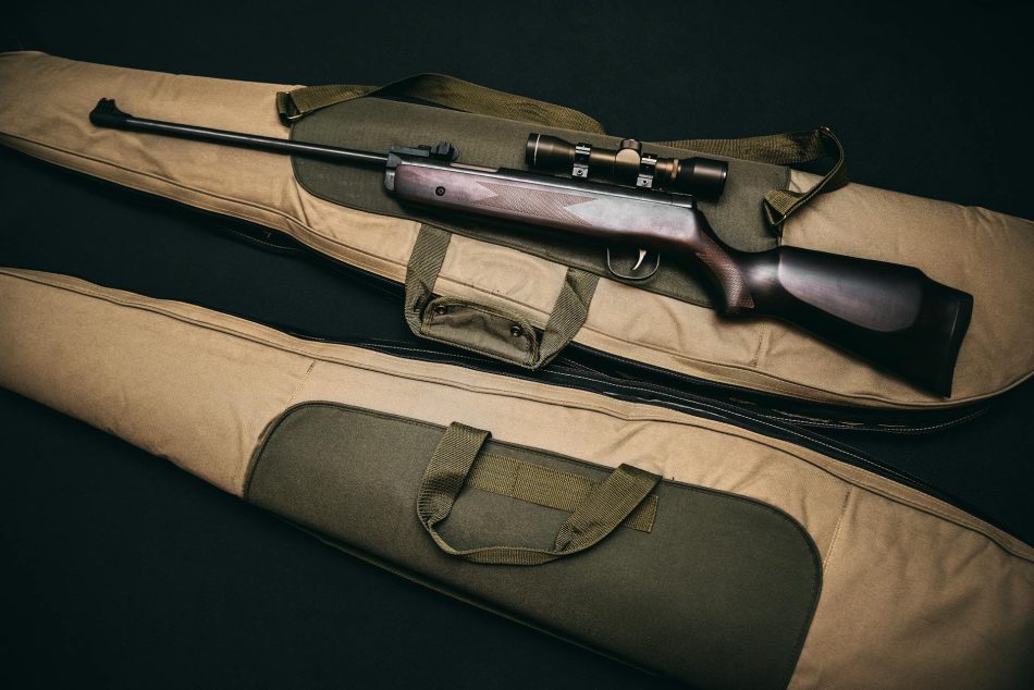 PACMA propone que los cazadores entreguen sus armas en custodia tras el fin de cada jornada de caza