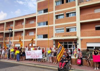 Els treballadors de la Residència Sophos Els Pallaresos continuen sense cobrar el salari i denuncien greus mancances laborals