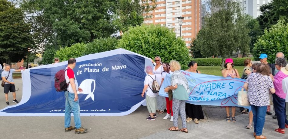 Desde el parque de las Madres, en Laviada-Xixón, envían un abrazo a las Madres de la plaza de mayo de Argentina