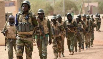 El ejército de Mali atacó a grupos armados terroristas