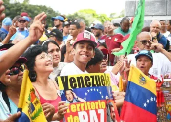 Marcha popular celebra el primer mes de la victoria electoral de Nicolás Maduro