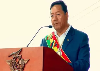 Presidente Arce insta a fortalecer y reformar las FF.AA. en Bolivia