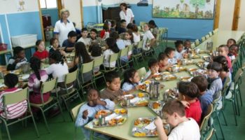 Adelante Andalucía critica que el estreno de la nueva Consejera de Educación sea subir el precio de los comedores escolares