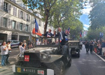 El presidente Macron excluye a los republicanos españoles de la Nueve de los actos oficiales por el 80 aniversario de la Liberación de París