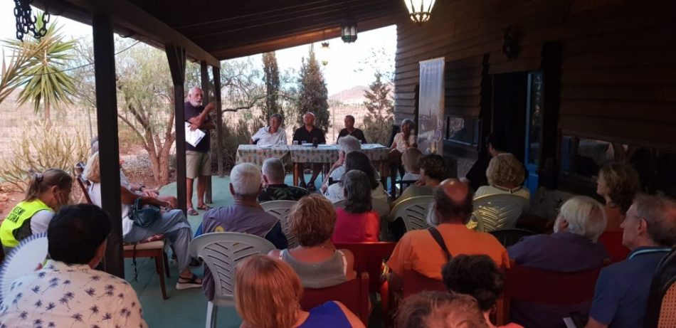 La asamblea general de Amigos del Parque Natural del Cabo de Gata-Níjar se centró en las acciones a desarrollar para frenar el hotel de Los Genoveses