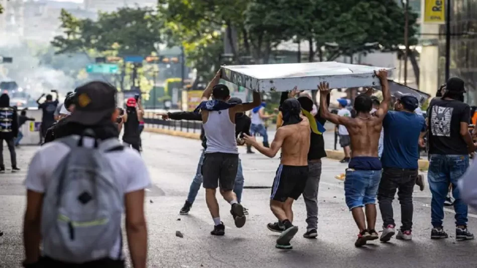 Extrema derecha intenta instaurar una «realidad» manipulada para generar violencia en Venezuela