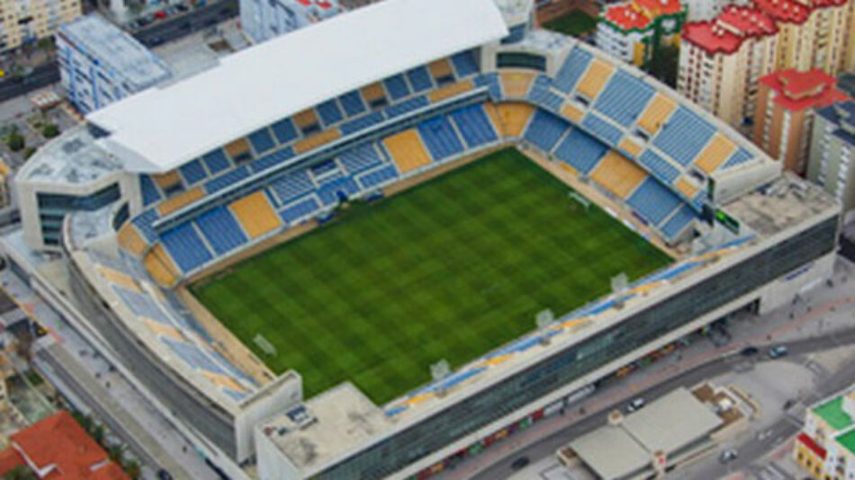 Adelante llevará al pleno municipal de Cádiz una moción contra la devolución del nombre ‘Carranza’ al estadio